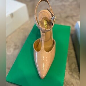 J. Renee Nude Pointed Closed Toe Heel